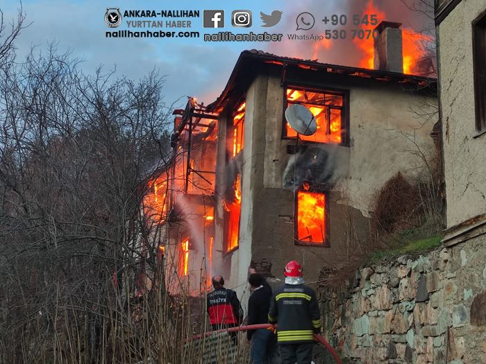 Mudurnu'da korkutan yangın! 2 ev yandı!
