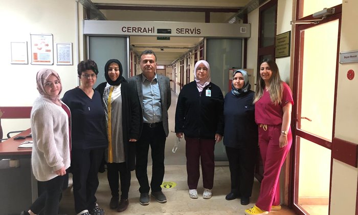 Ankara Nallıhan Devlet Hastanesinde yatarak tedavi gören vatandaşların bayramlarını kutladılar.